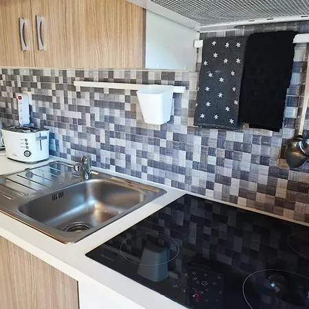 Semesterbostad Rubin Charme Haeuser 7 By Interhome Oporto
