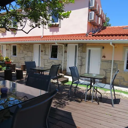 Semesterbostad Rubin Charme Haeuser 7 By Interhome Oporto